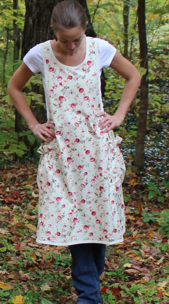 regular-size-no-tie-apron-in-beige-with-little-roses-by-the-vermont-apron-company-5
