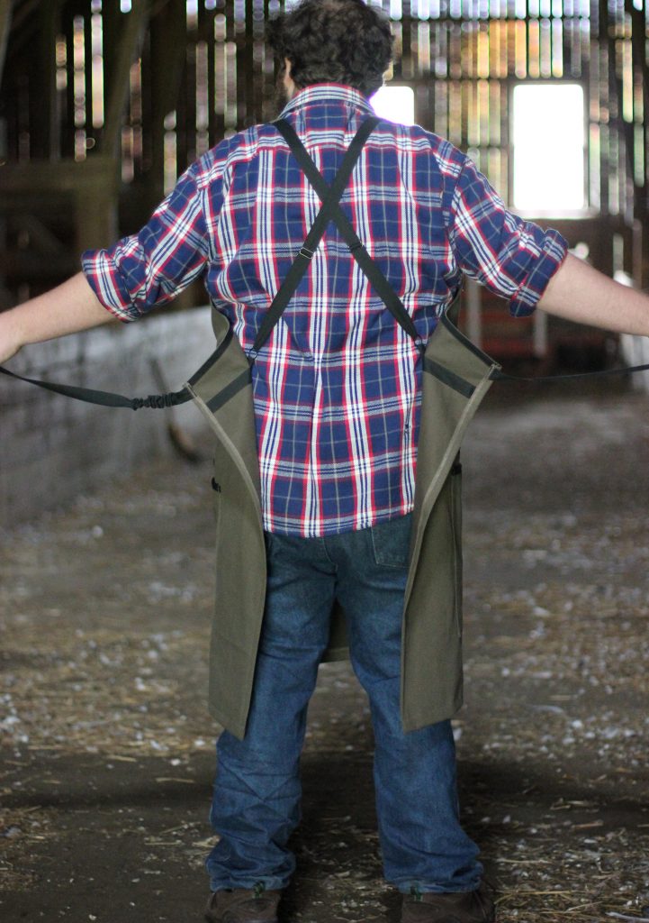 Mens Barn Apron with adjustable back straps for no ties.
